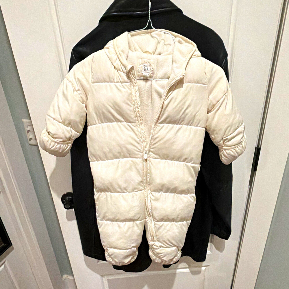 baby GAP White Hooded Puffer One-Piece Snowsuit Zip Coverall 12-18 Months